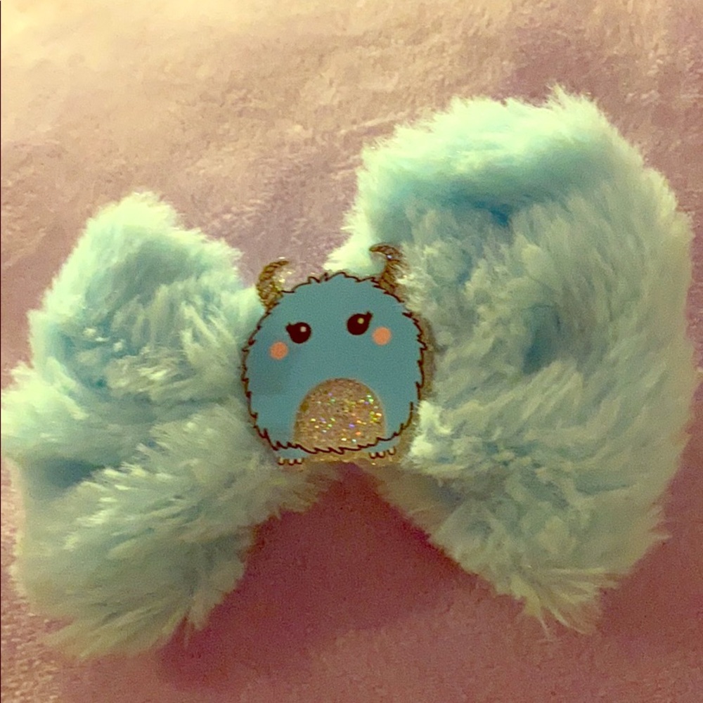 Cute justice bow